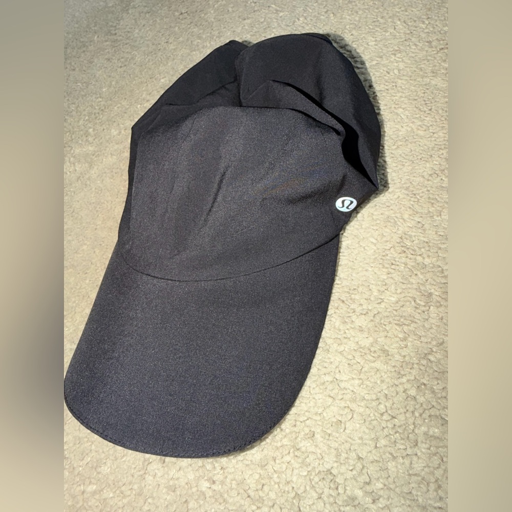 Lululemon Fast and Free Womens Run Hat *Game Day Game Day Red Black Multi New